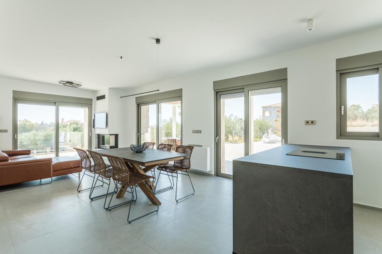 Manitennisvillas Stoupa Exterior photo